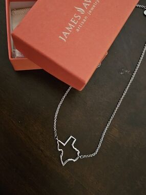 James Avery Silver Texas Outline Pendant Necklace with Coral Box
